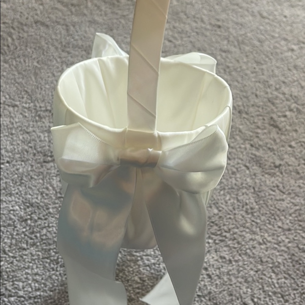 Flower girl Basket. White. With bows on each side.